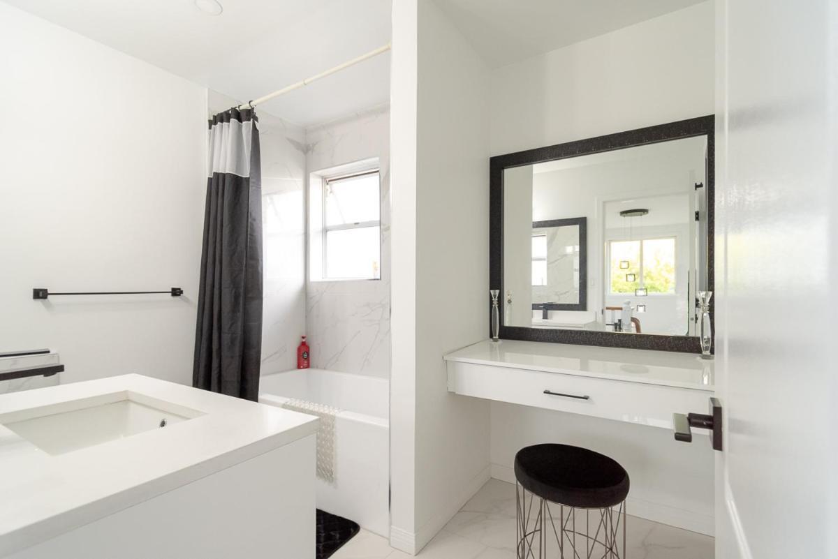 Spacious & Modern By The Beach White Rock Extérieur photo